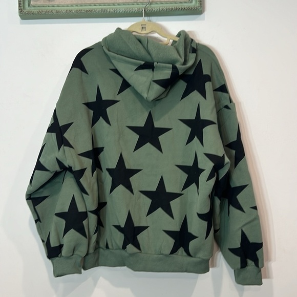 Star at Me Oversize Hoodie EDIKTED women’s size medium / large olive green new - Picture 7 of 8